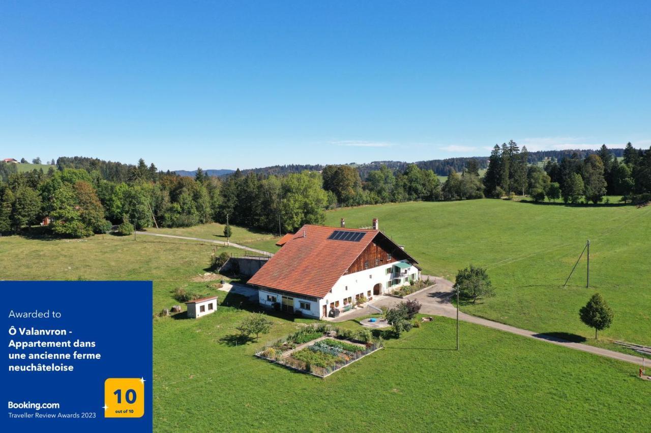 Ô Valanvron - Appartement dans une ancienne ferme neuchâteloise La Chaux De Fonds Exterior foto